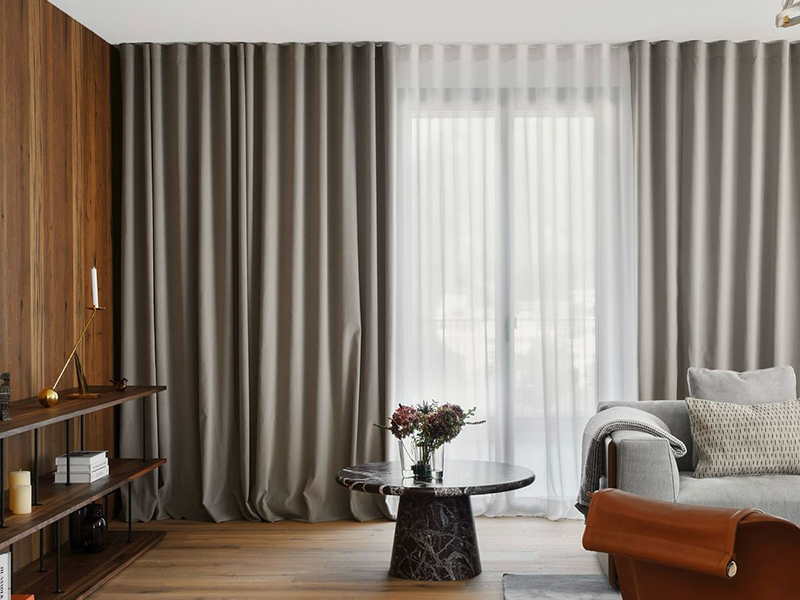 Cortinas oscuras